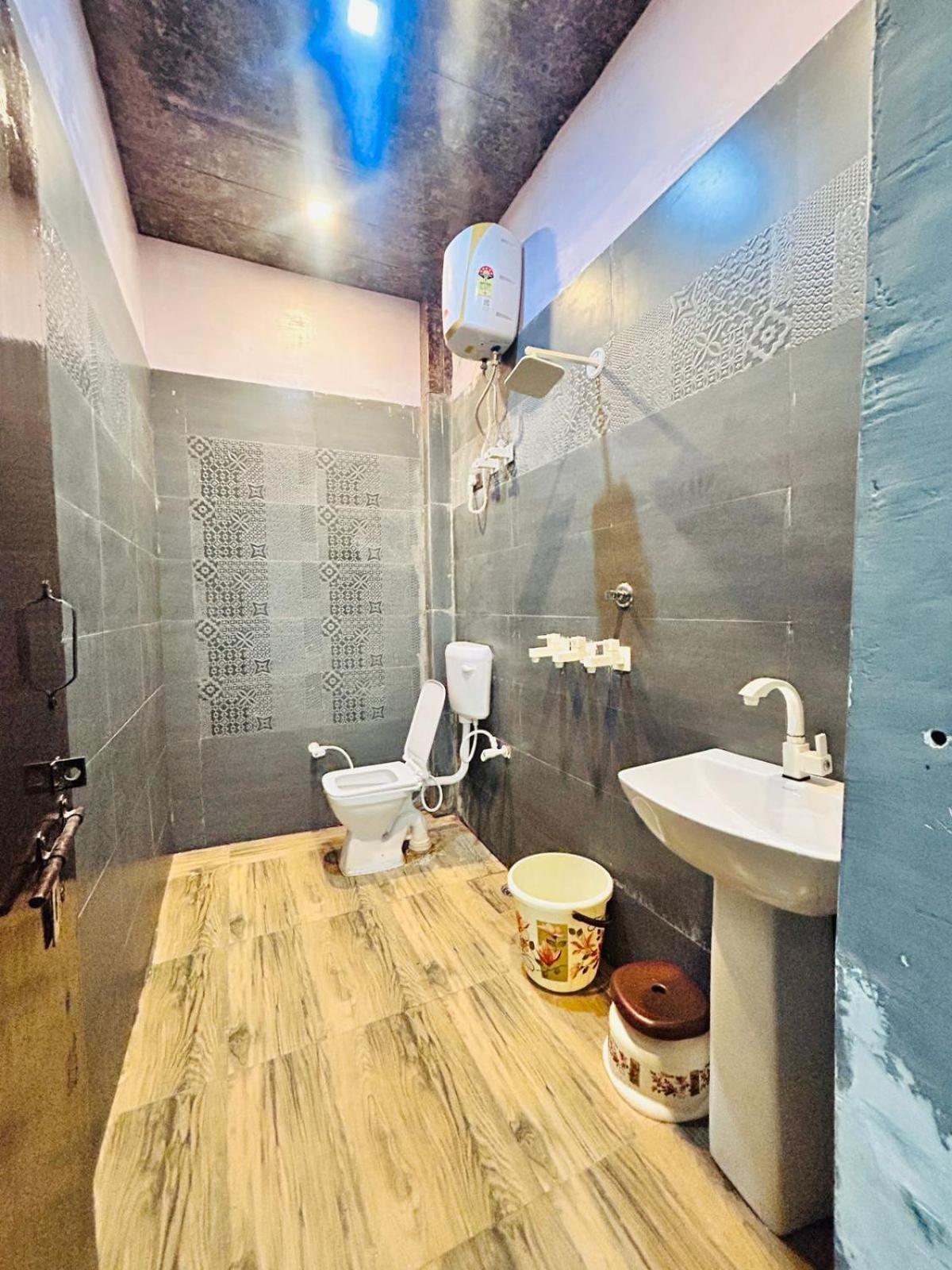 Agrawal Inn Guest House Mathura Exterior foto